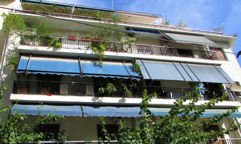 polikatikia_blog_aug26_τεντες_και_σκιαστρα_σε_μπαλκονι_2
