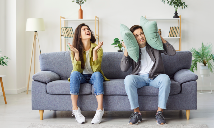 Θόρυβος στην πολυκατοικία: Όρια, λύσεις και τρόποι συνεννόησης